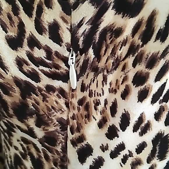 I LE New York Animal Print Dress. Size 8 - Picture 8 of 12